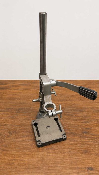 Suporte para Berbequim de Coluna AEG BST 707