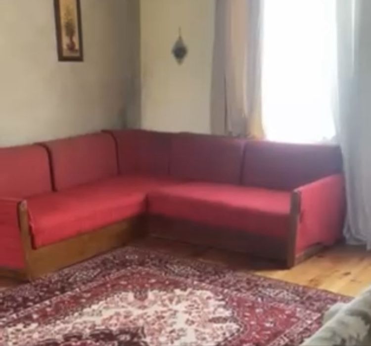 Отдам диван угловой