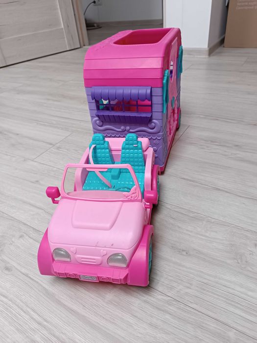 Samochód dla Barbie z przyczepą campingową Camper