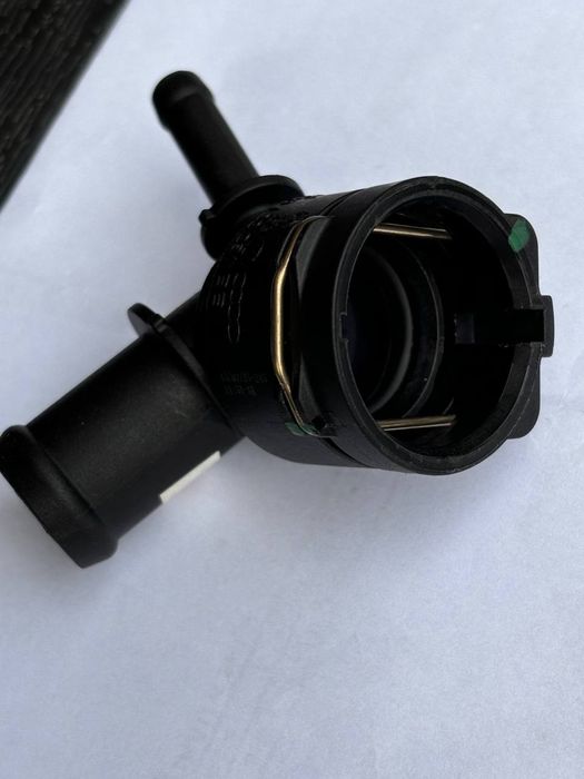 Муфта патрубка охолодження .