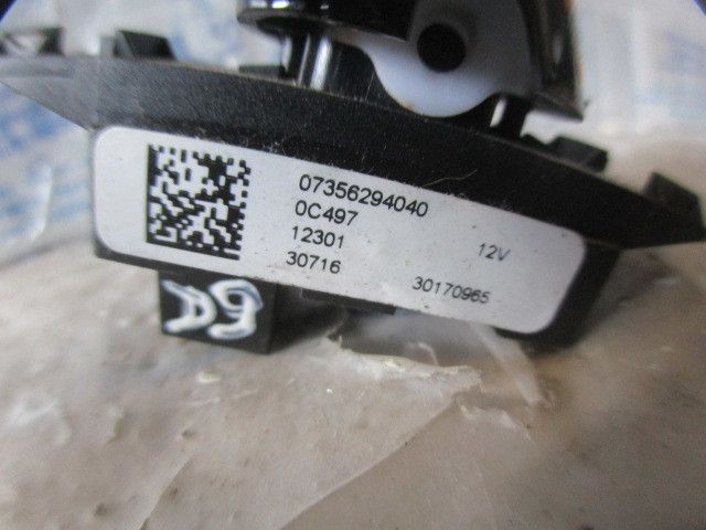 Comando / botão / interruptor vidros frente direito FIAT 500 (312_)