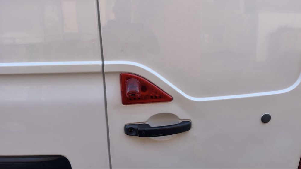 Nissan nv400 2.3 dci 125 l2h2 automatica