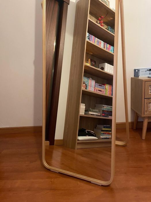 Espelho IKORNES IKEA – ótimo estado, modelo de pé 52x167 cm