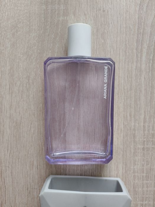 Woda perfumowana Ariana Grande God is a woman 50 ml