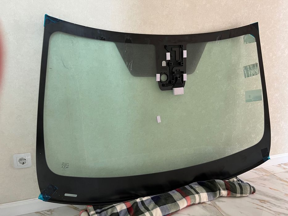 Лобове скло Nissan Rogue T32 2013-2020;  Nissan X-Trail 2014-2020