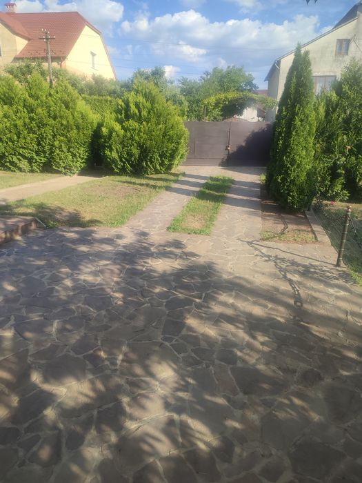 Продам будинок с. Бісковичі