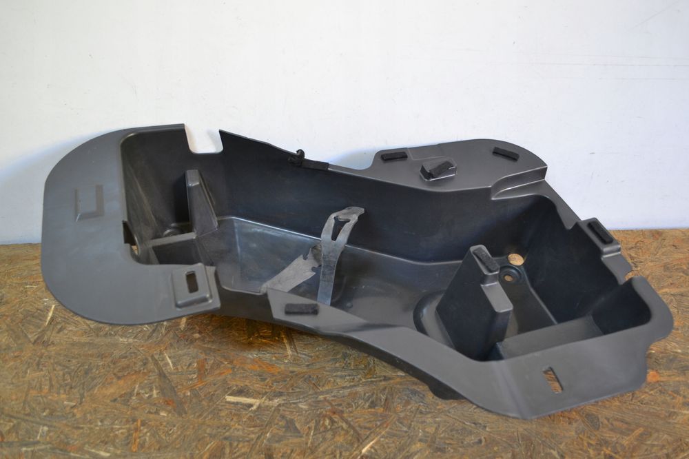 skrzynka na narzędzia tiguan 5n0012115c