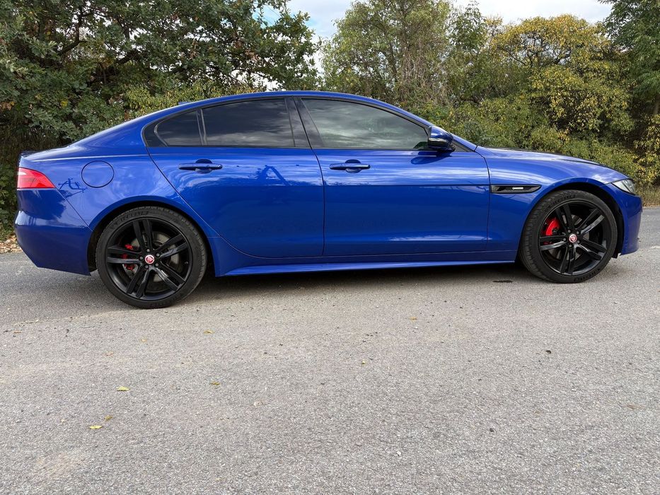 Jaguar XE