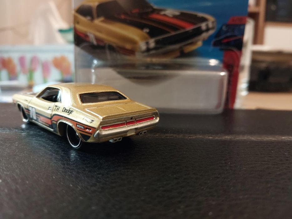 Hot Wheels 70' Dodge Hemi Challenger Custom