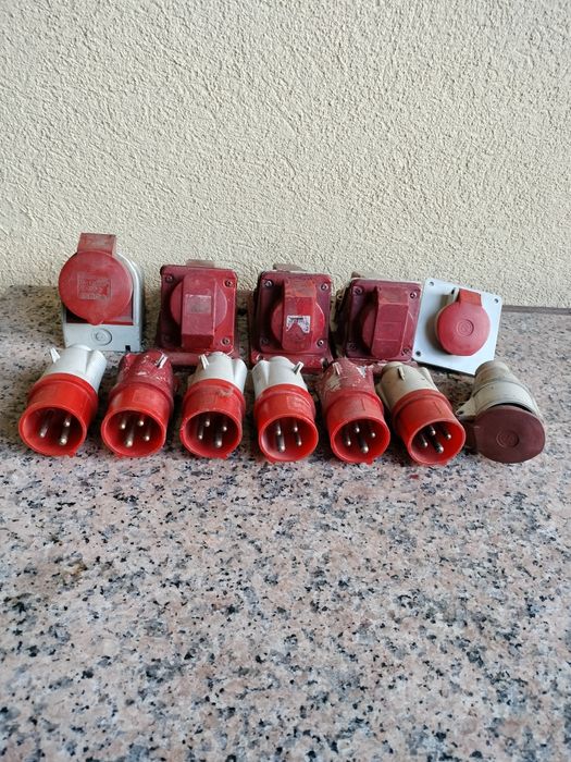 fichas e tomadas industriais trifásicas