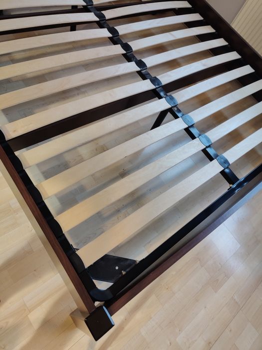 Łóżko sypialniane