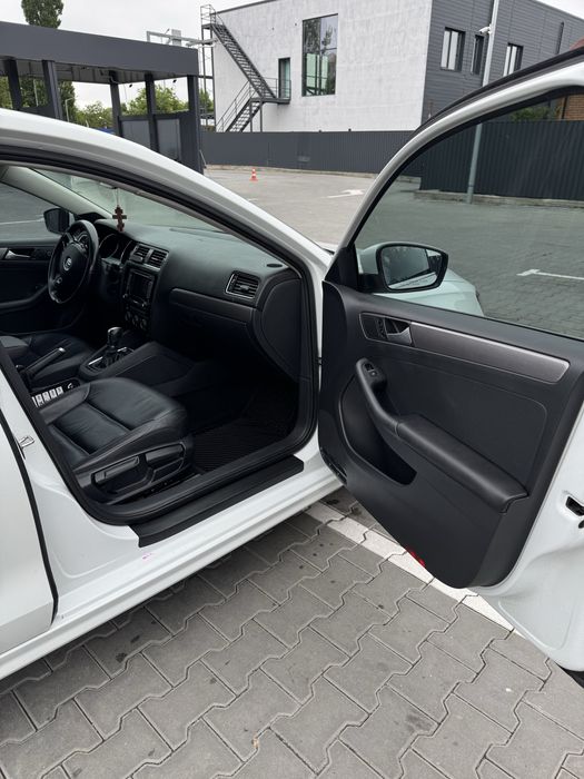 Volkswagen jetta 2015 года