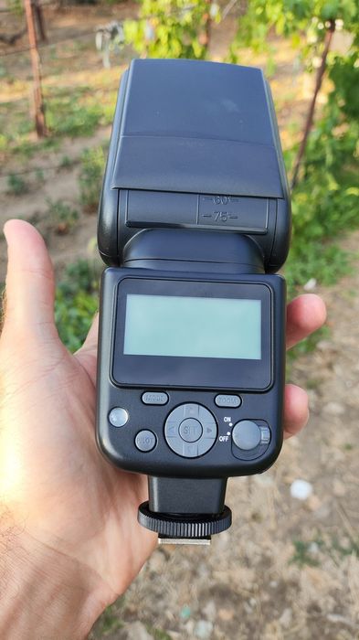 Фотоспалах Meike MK 930ll