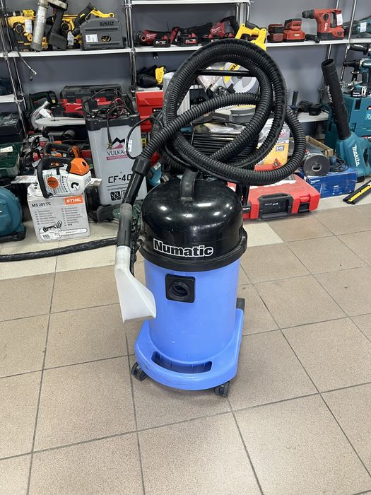 Порохотяг для сухого та вологого прибирання Numatic CT470