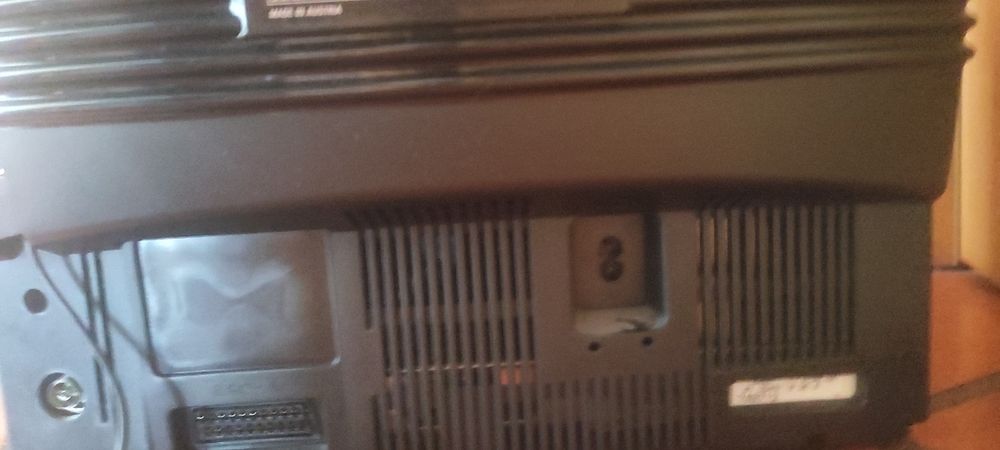 Tv Grundig antiga mas a funcionar