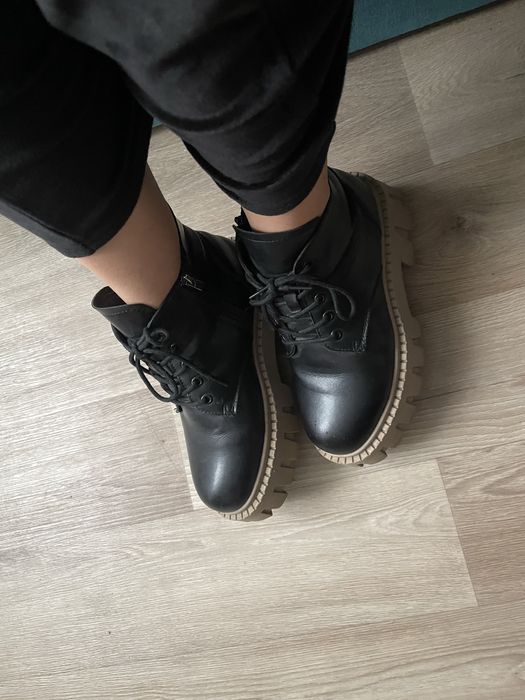 Жіночі зимові черевики, 39 розмір