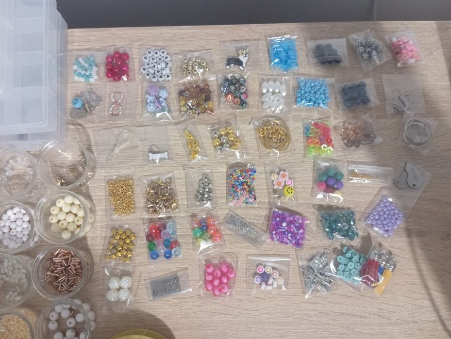 Koraliki ozdoby do bransoletek