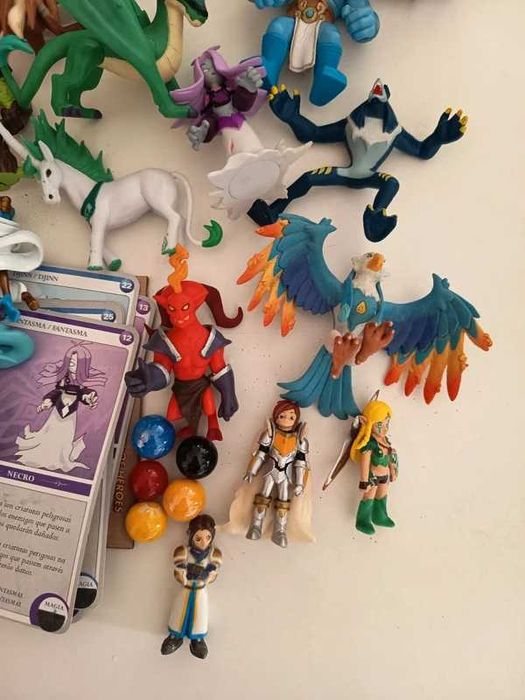 Lot de figuras Clash of Heroes