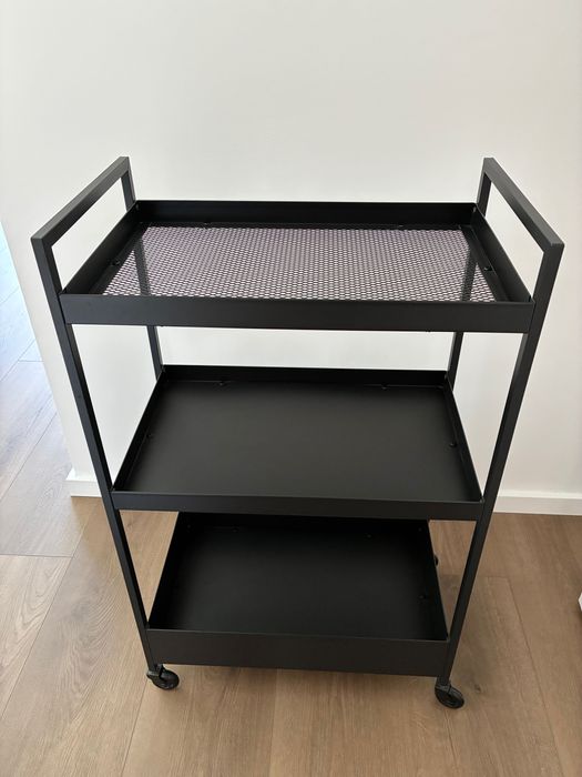 Carrinho preto Nissafors do Ikea