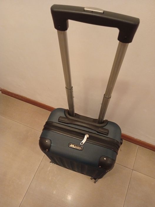 Walizka kabinowa BAGIA