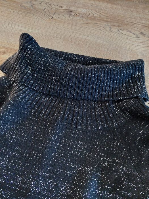 Sweter błyszczący S