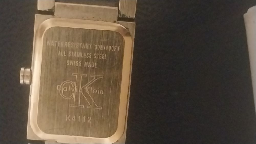 Продам оригинальные женские винтажные часы Calvin Klein.