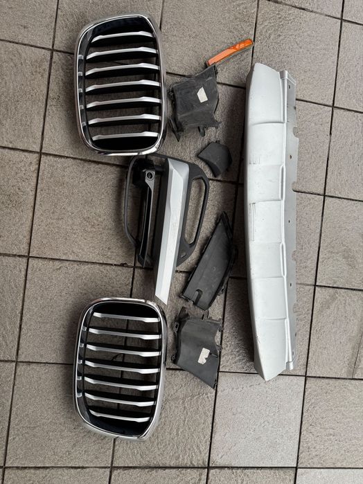 BMW X3 X4 G01 G02 частини бамперу
