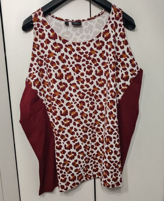 Bezrękawnik z wyszczuplającymi wstawkami