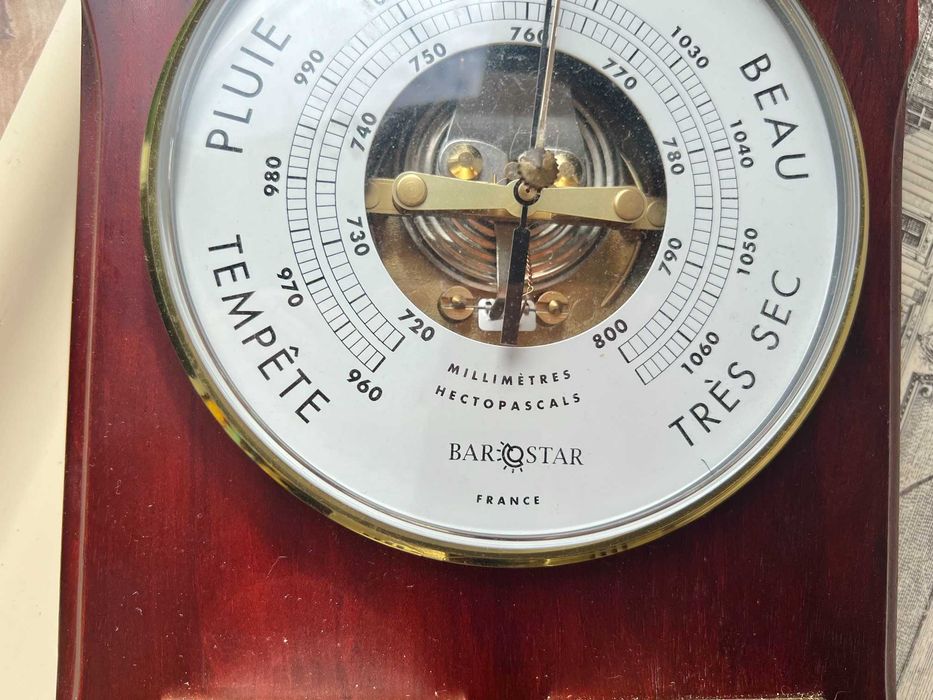 Вінтажна метеостанція BAROSTAR із дерева та латуні  Франція, 1980-ті