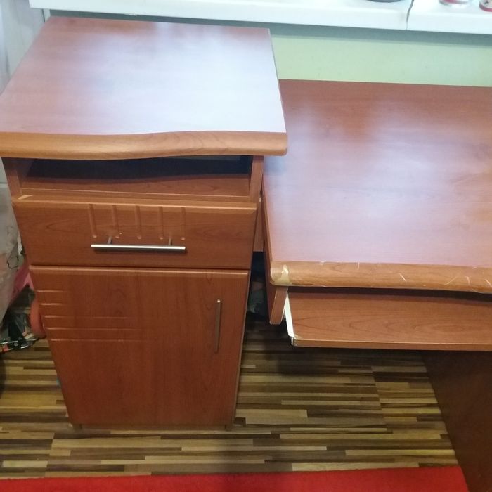 Компютерний стіл, стол