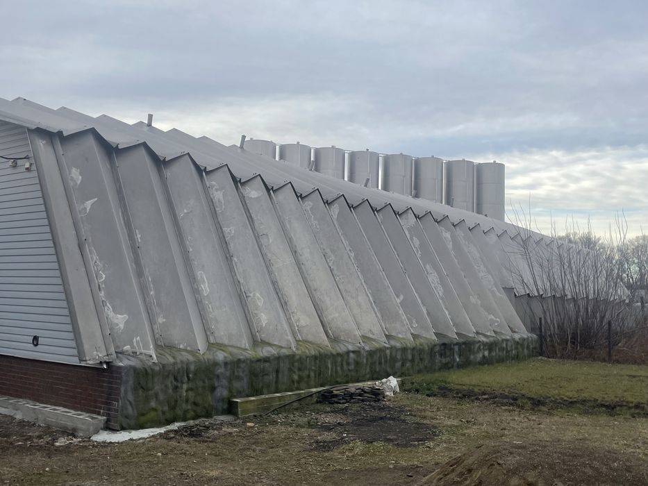 Продам .Склад.Ангаг.магазин.Комерційне приміщеня .