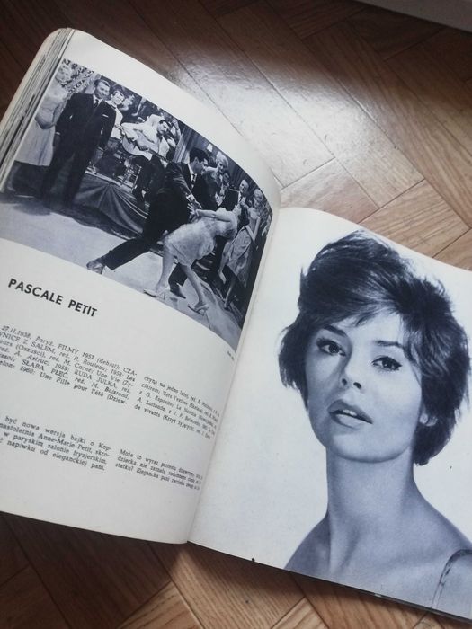 ksiazka: ,,Mlode gwiazdy"