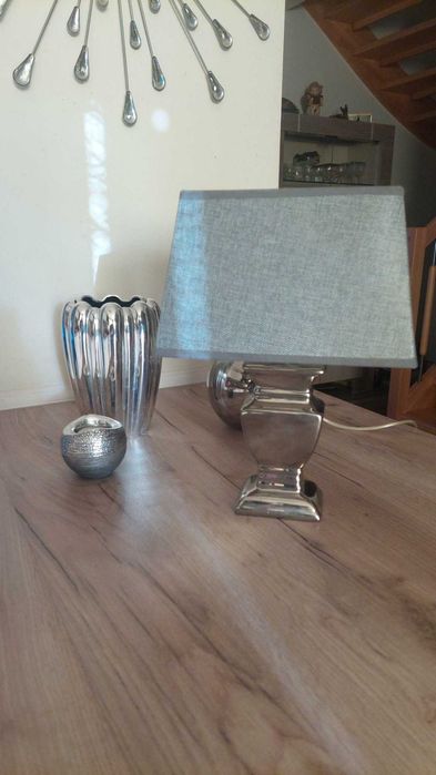 Lampka nocna srebro szara