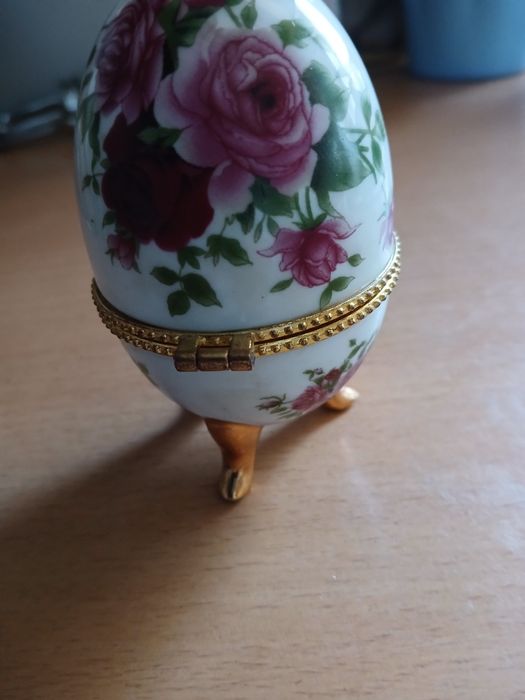 Puzderko, jajko porcelanowe N linoge. Duże.