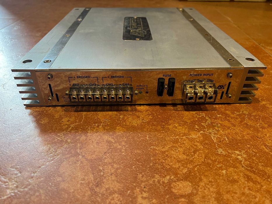 Wzmacniacz ESX Signum SX460 Audio Room