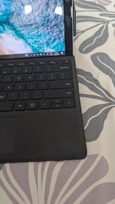 Microsoft surface 4