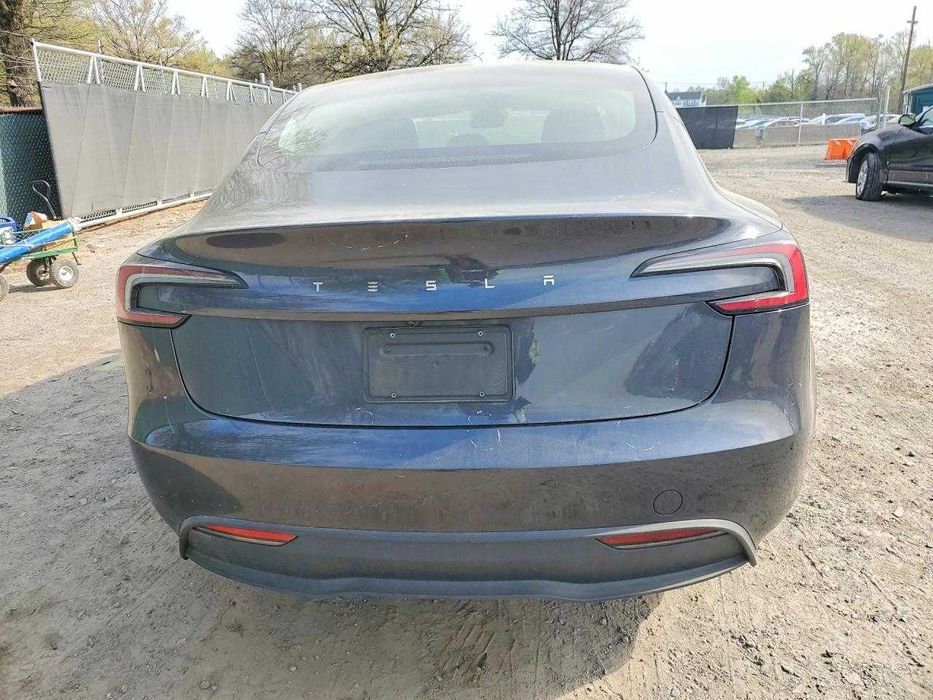 Tesla  MODEL 3 2024