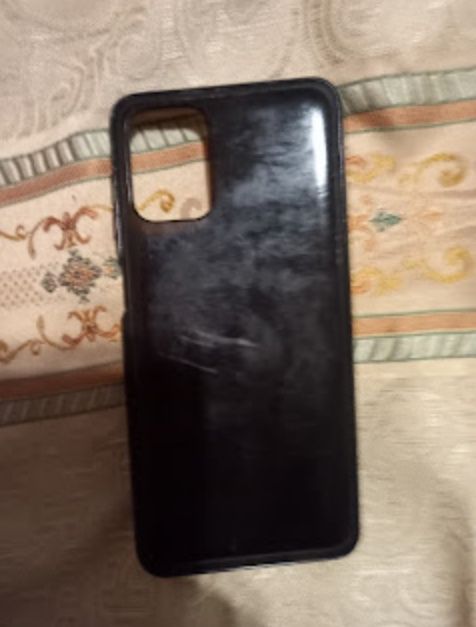 Vendo duas capas para telemóvel Samsung Galaxy A20S e A320 por 20€ não