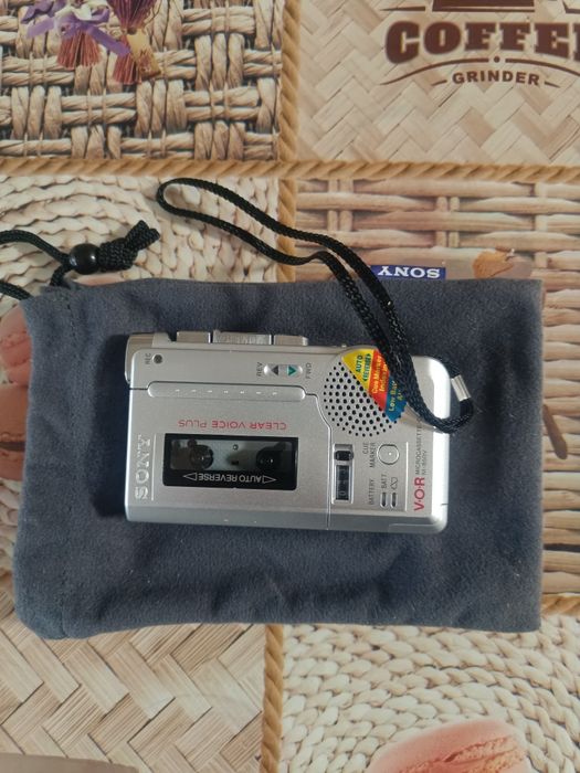 Диктофон   Sony    Microcassette-Corder M-850V