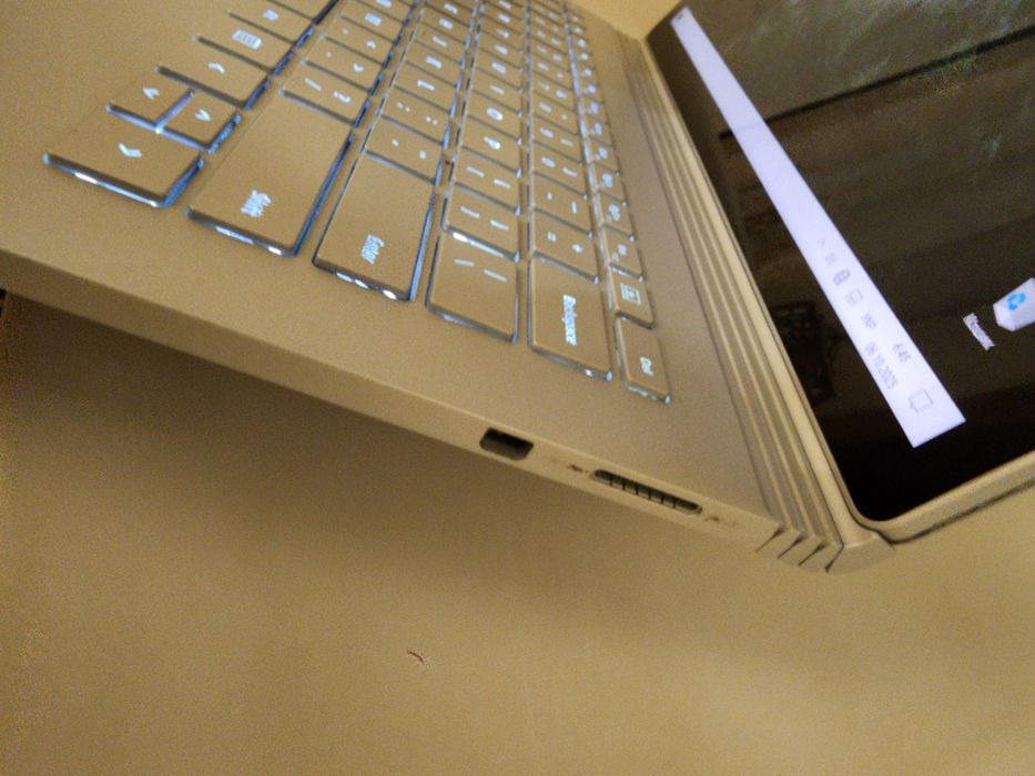 Microsoft surface book 1, Nvidia GPU 1gb