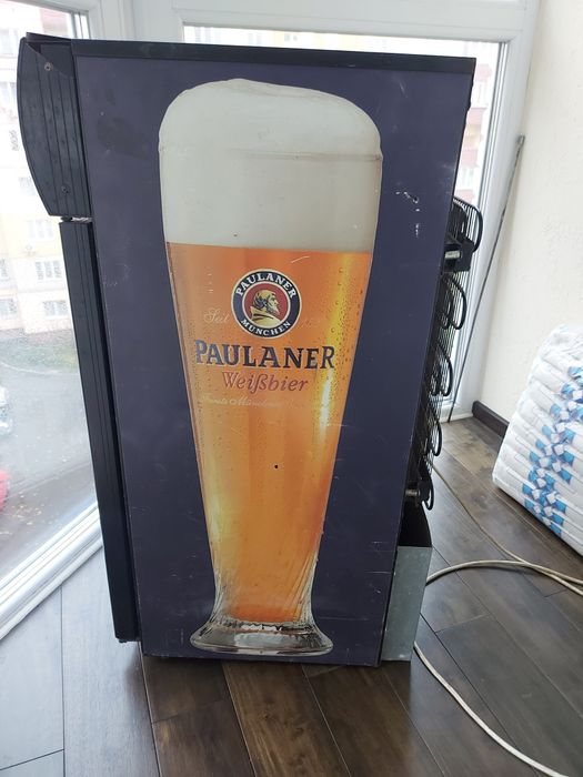 Барний холодильник HELKAMA