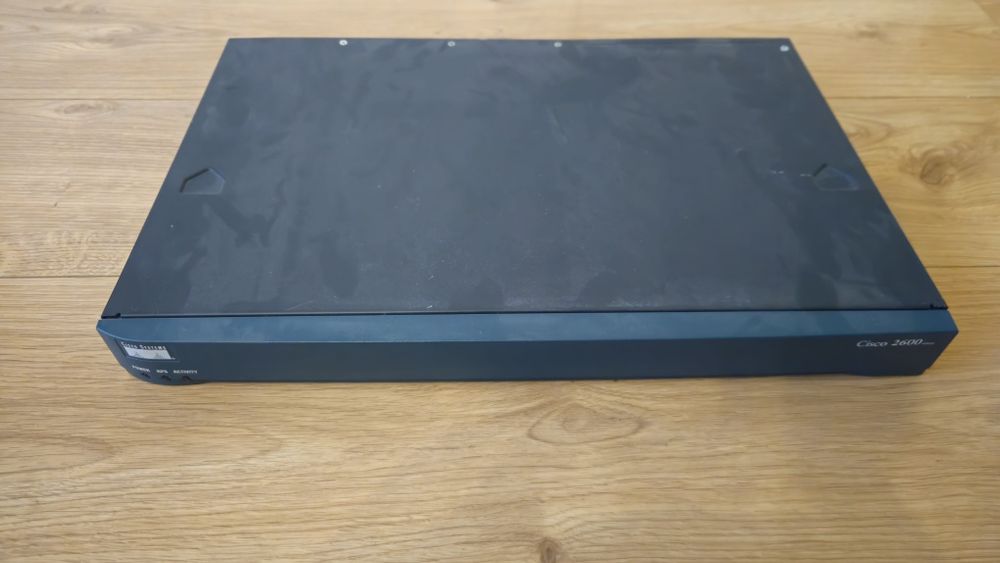 Router Cisco 2651XM