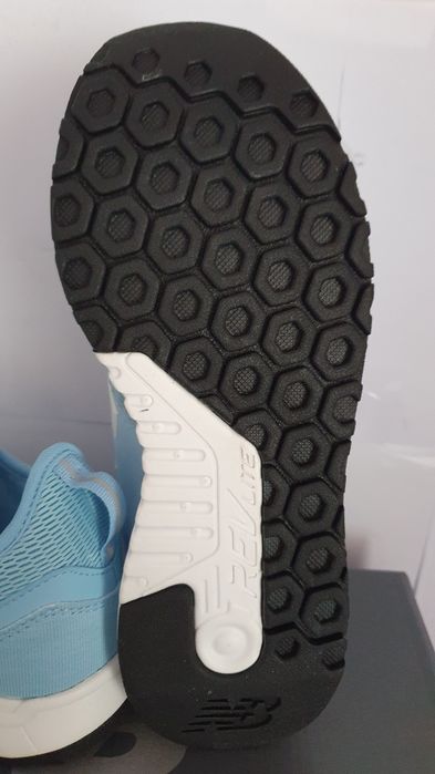 Buty nowe sportowe New Balance modne rozmiar 37.5