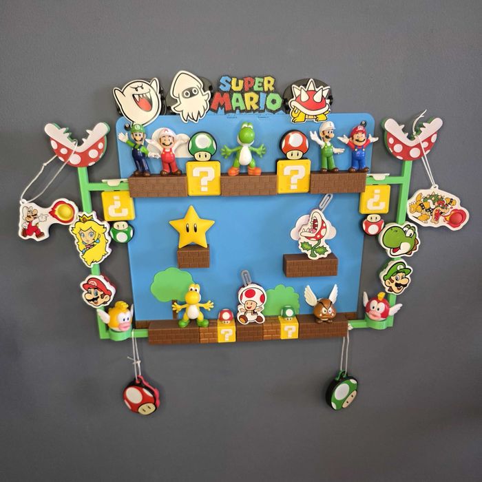 Super Mario Kinder Joy półka / stojak na figurki, montaż na ścianę