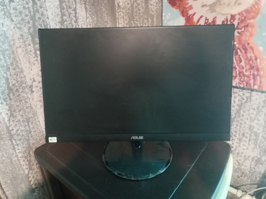 Монитор  Asus  идеальное состояние