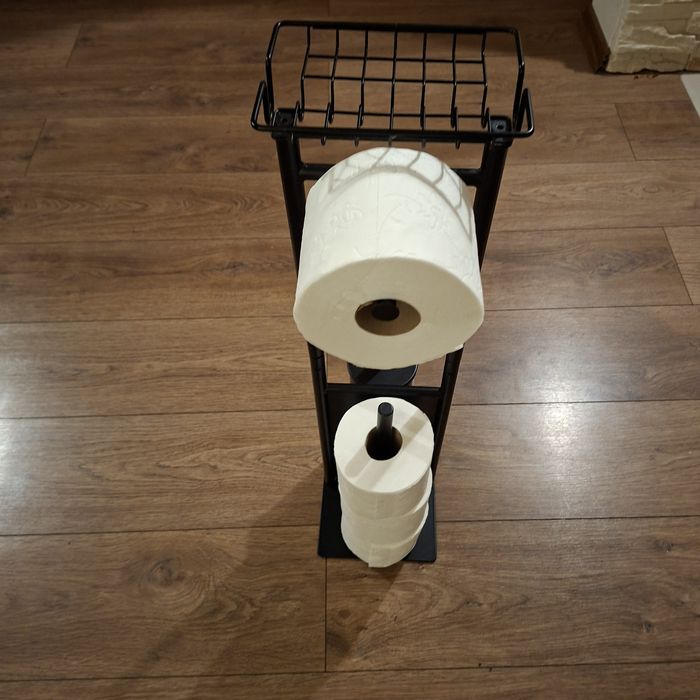 Oryginalny, nowy, praktyczny, stojak na papier do WC z półeczką