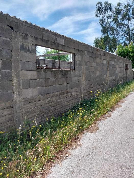 Terreno rústico com capacidade construtiva