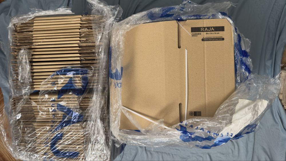 82 Caixas de cartão 20x14x14