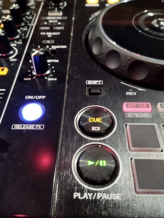Controlador de DJ Pioneer DDJ 400