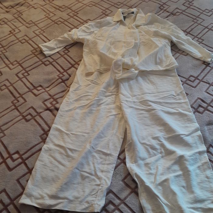 Продам літній костюм.